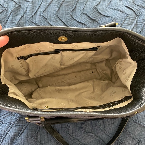 Tory Burch Black and Gold Large Bag - Picture 5 of 5